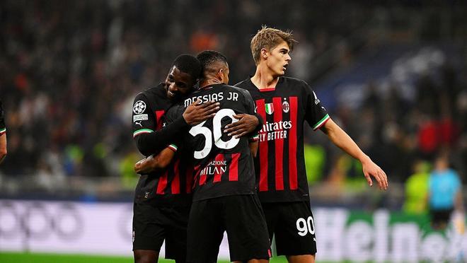 山东U20主帅韩鹏：跟球迷说声抱歉；前场没人，确实是尽力了