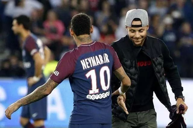 拥有这样的大中锋👍马特塔的终结从容优雅🤌